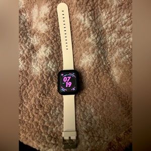 Apple Watch SE 2022- GPS + Cellular 44mm & Accessories